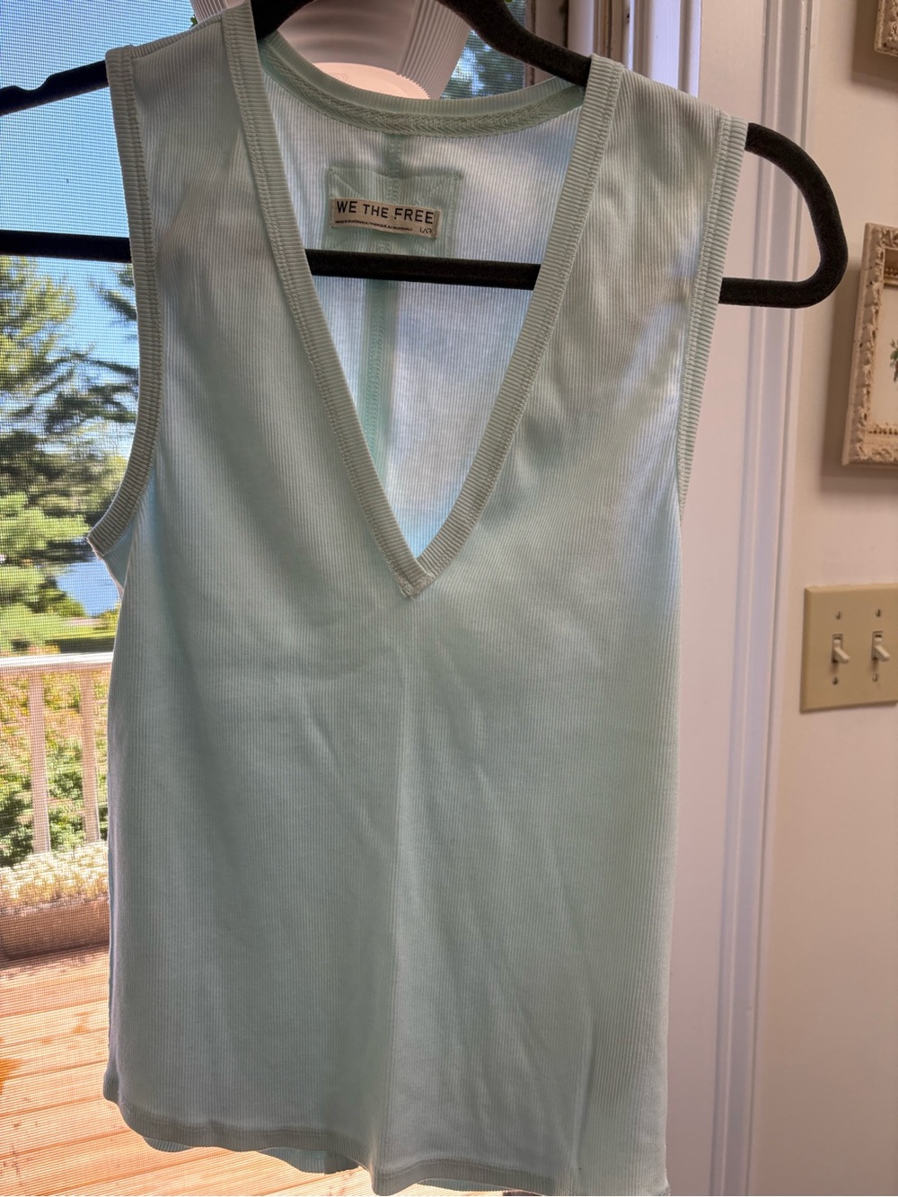 FREE PEOPLE TANK SIZE LARGE